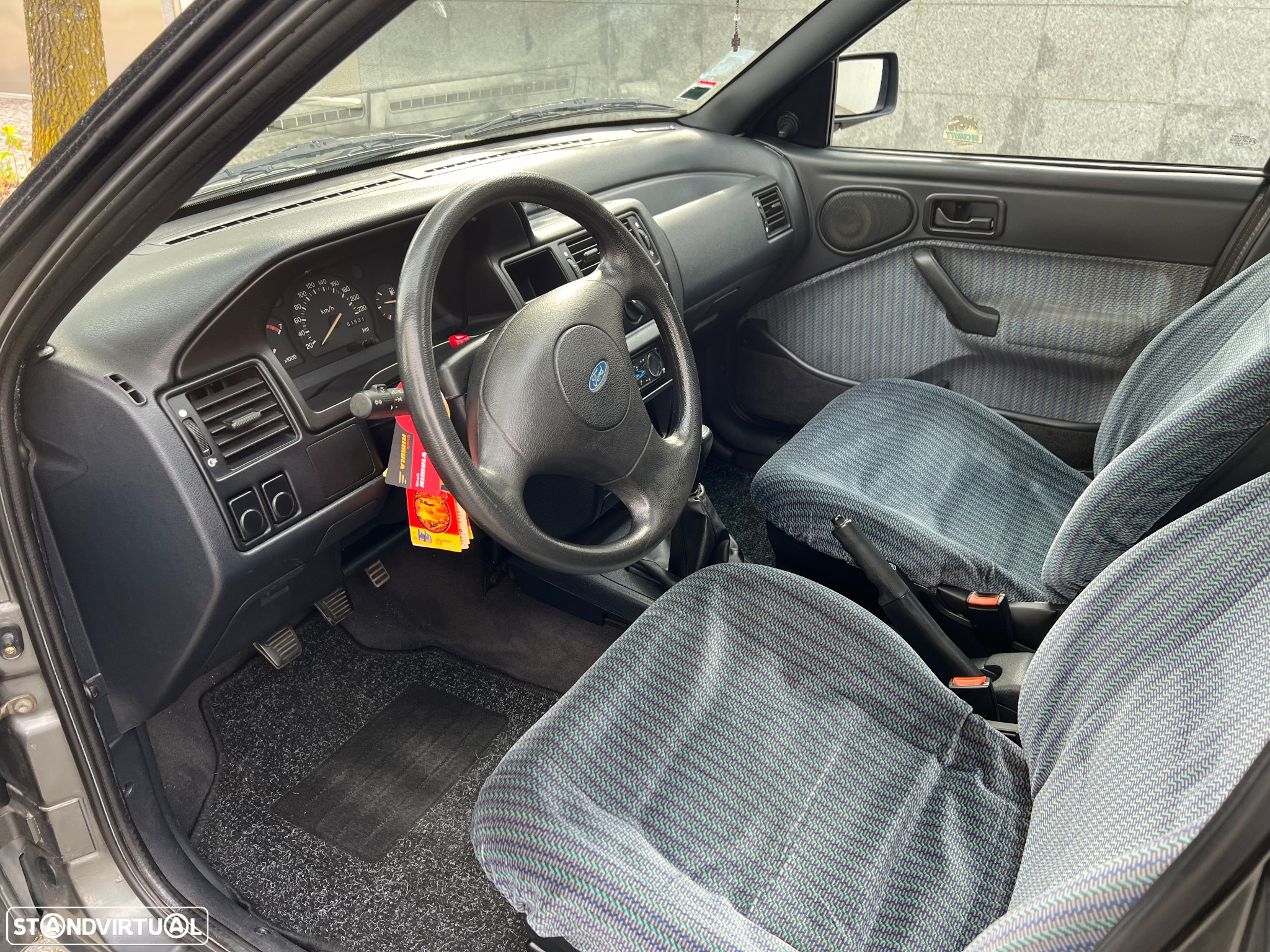 Ford Escort 1.3 CL - 5