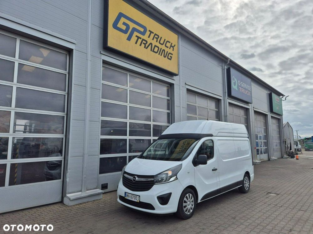 Opel Vivaro - 1