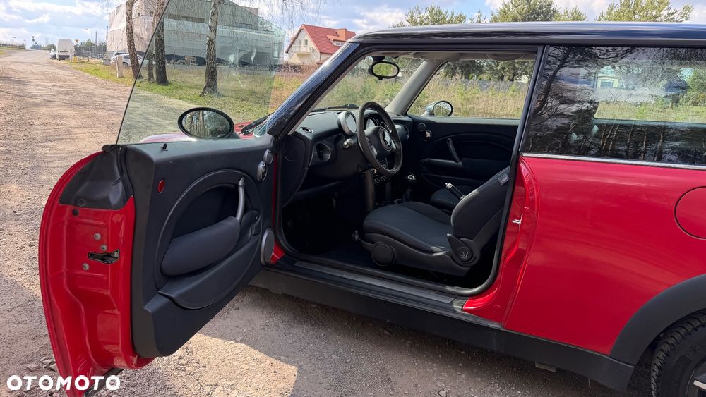 MINI Cooper Standard - 16