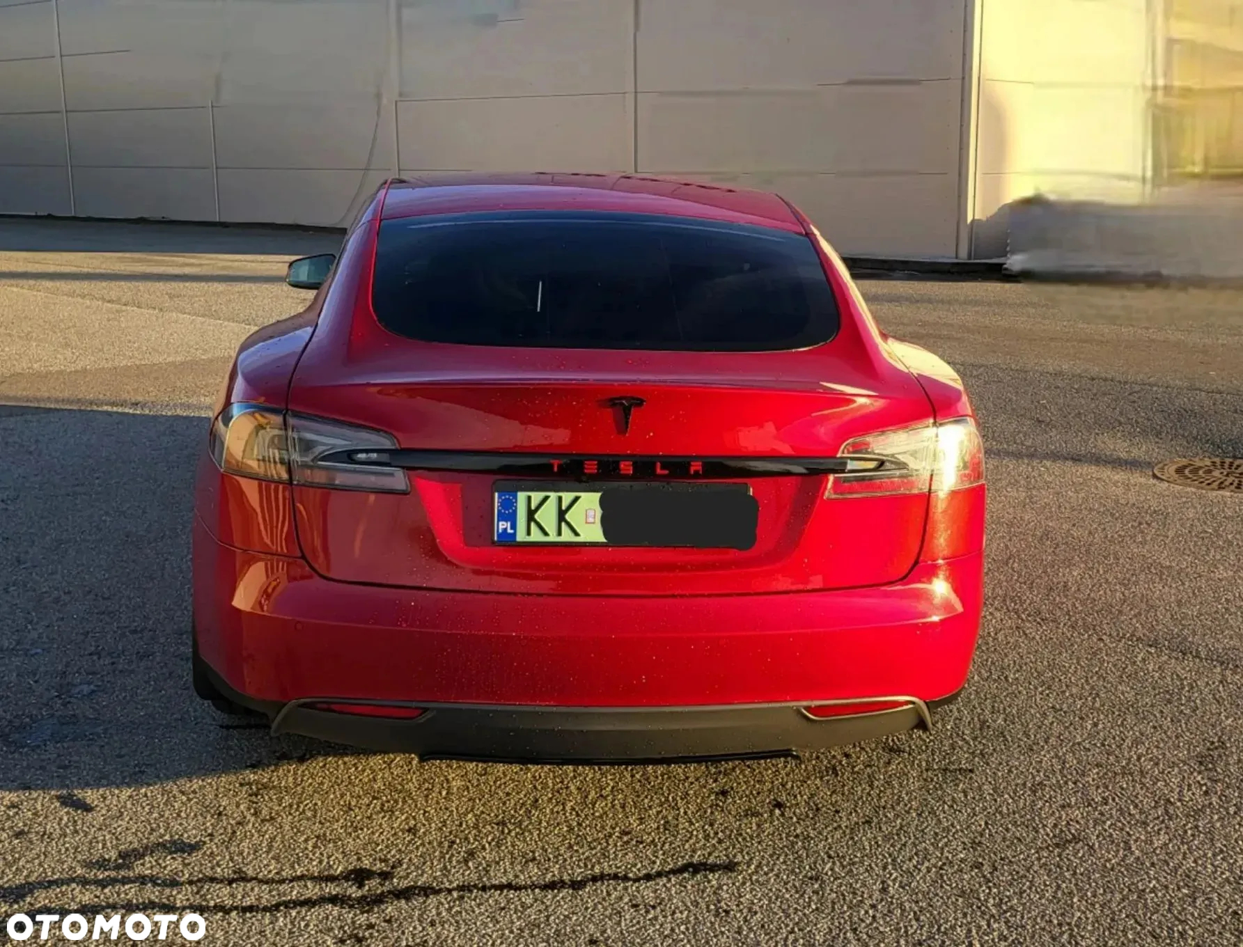 Tesla Model S 85 - 10