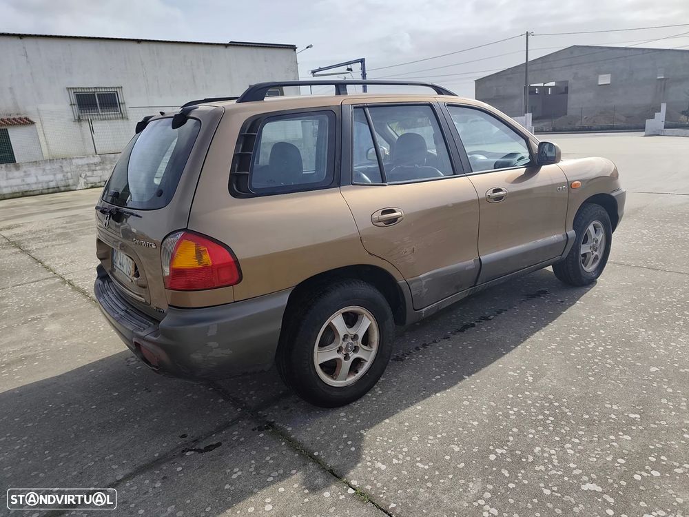Hyundai Santa Fe 2.0 CRDi Family 4WD - 3