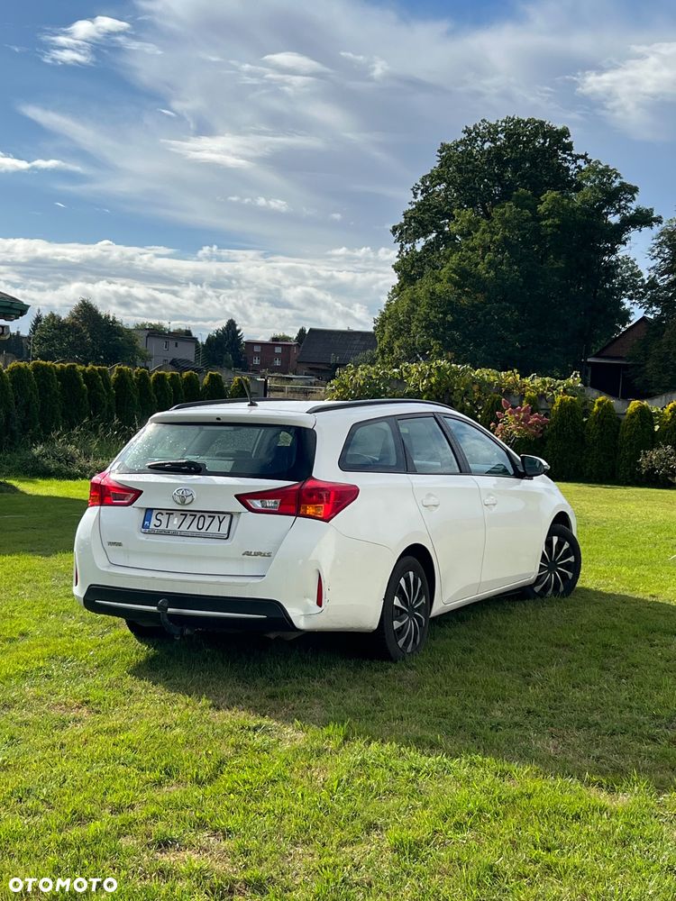 Toyota Auris - 2
