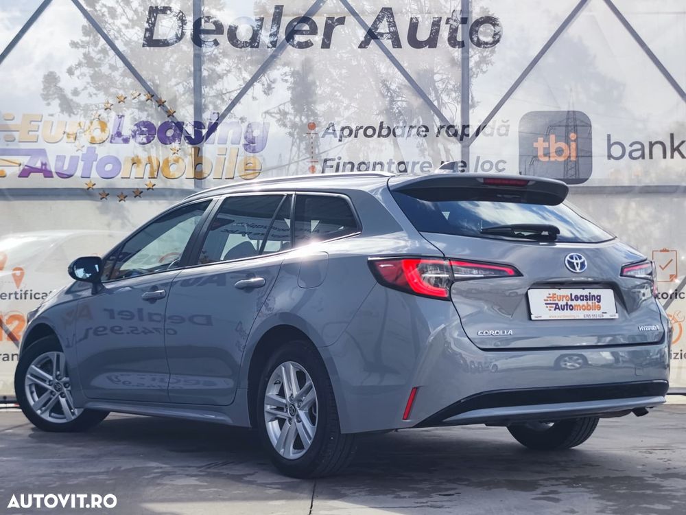 Toyota Corolla 1.8 HSD Business - 12