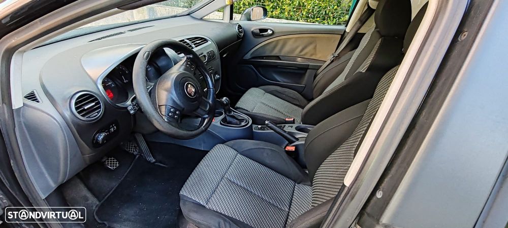 SEAT Leon 1.4 16V Reference - 8