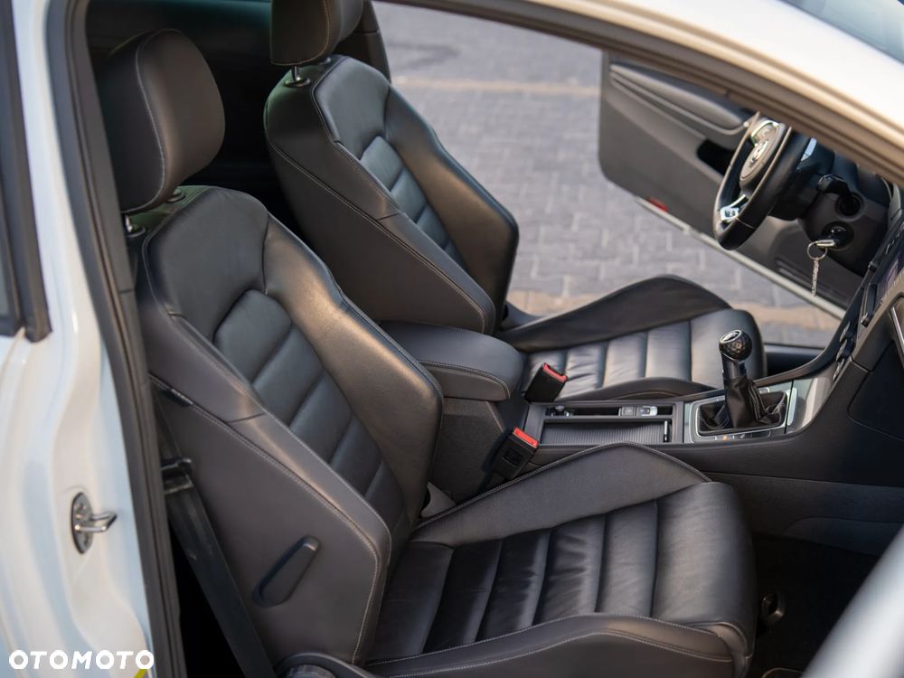 Volkswagen Golf GTD (BlueMotion Technology) - 11