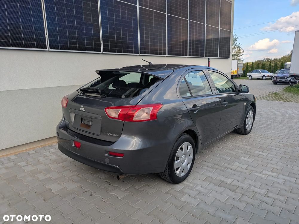 Mitsubishi Lancer - 7