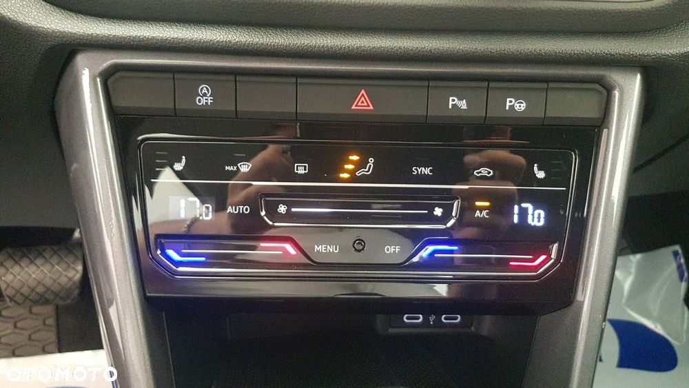 Volkswagen T-Roc - 25