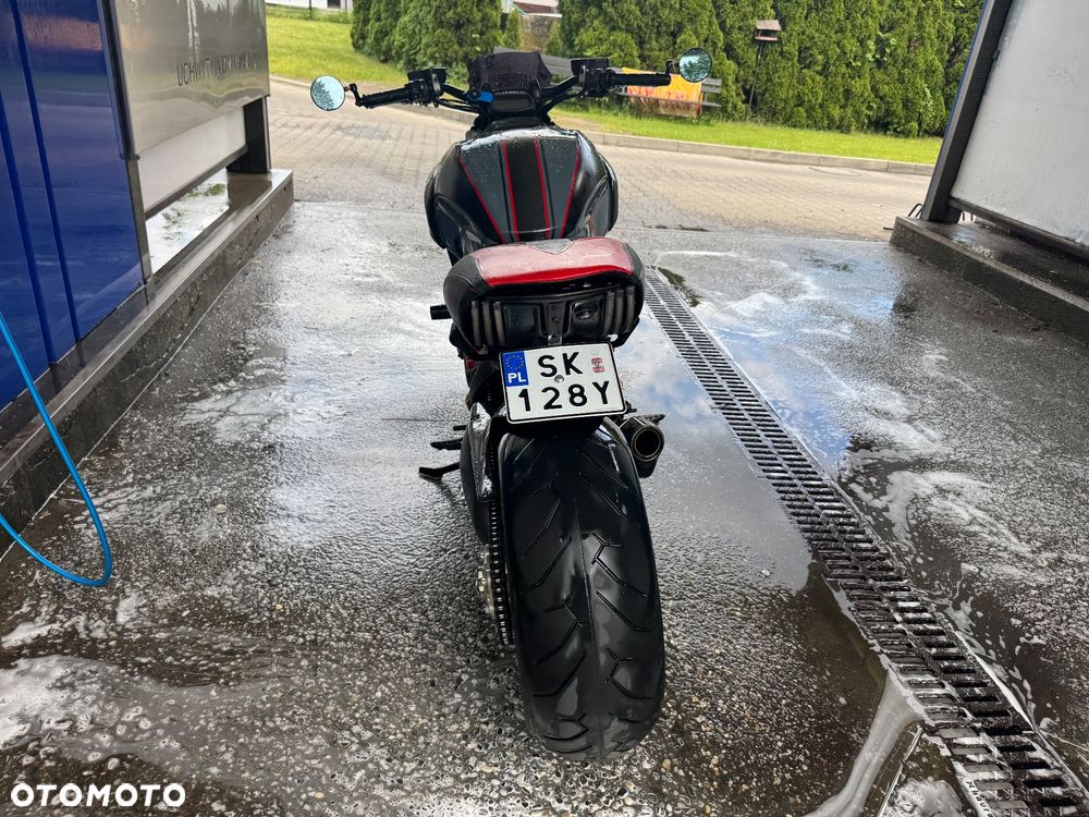 Ducati Diavel - 4