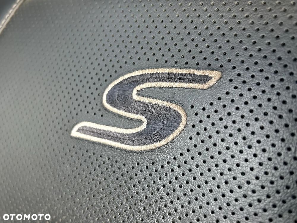 Chrysler Pacifica - 28