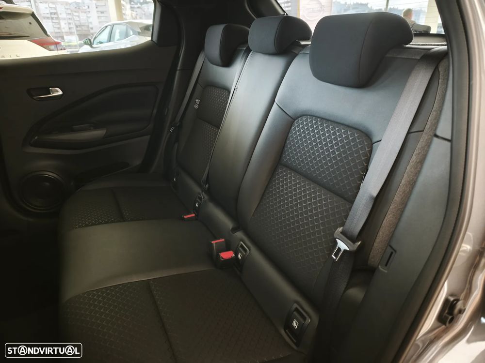 Nissan Juke 1.0 DIG-T N-Connecta NAV. DCT - 10