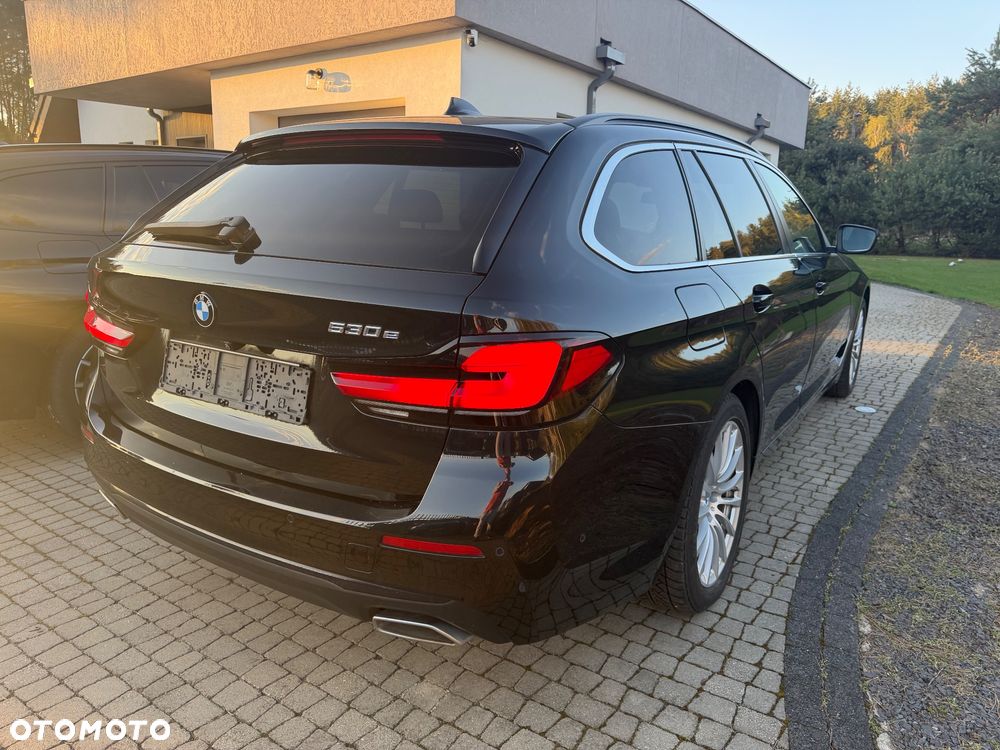 BMW Seria 5 530e - 13