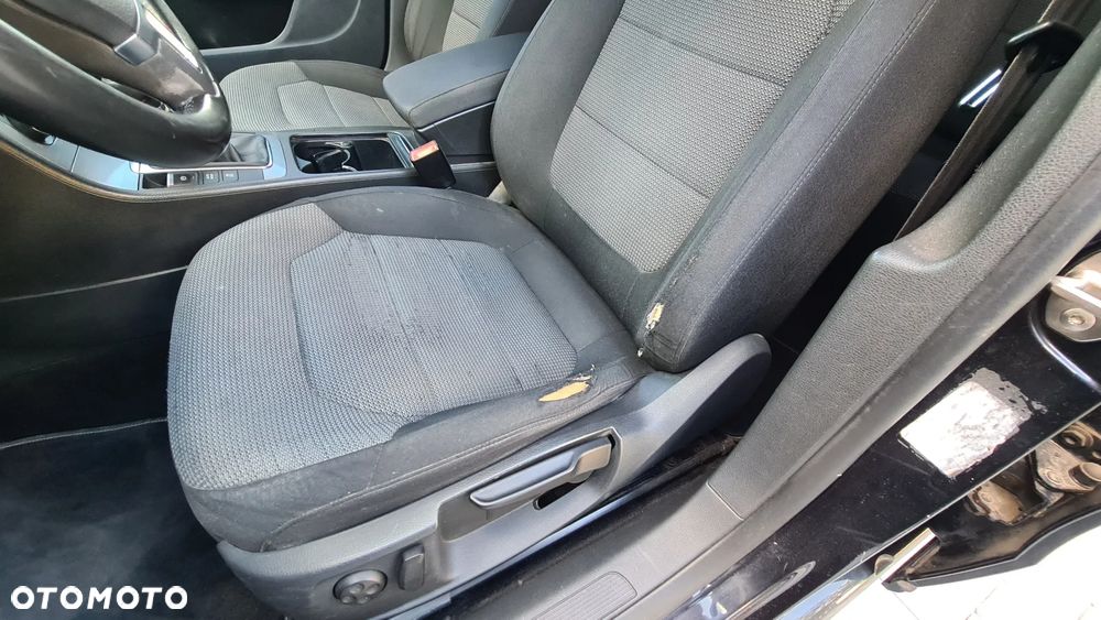 Volkswagen Passat 2.0 TDI Comfortline - 14