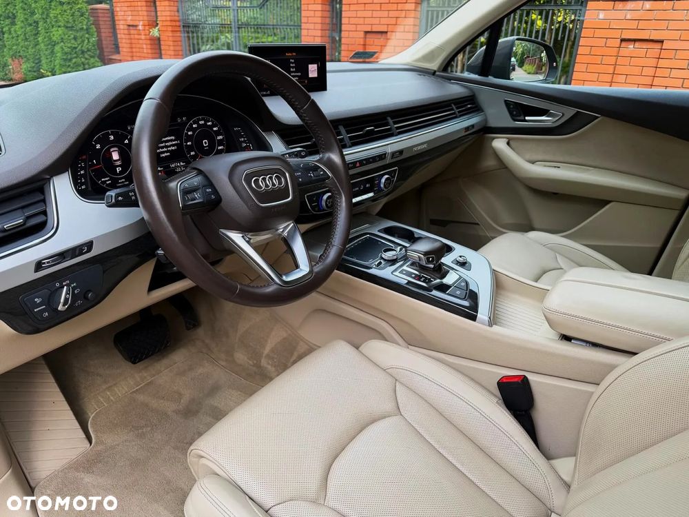 Audi Q7 - 6