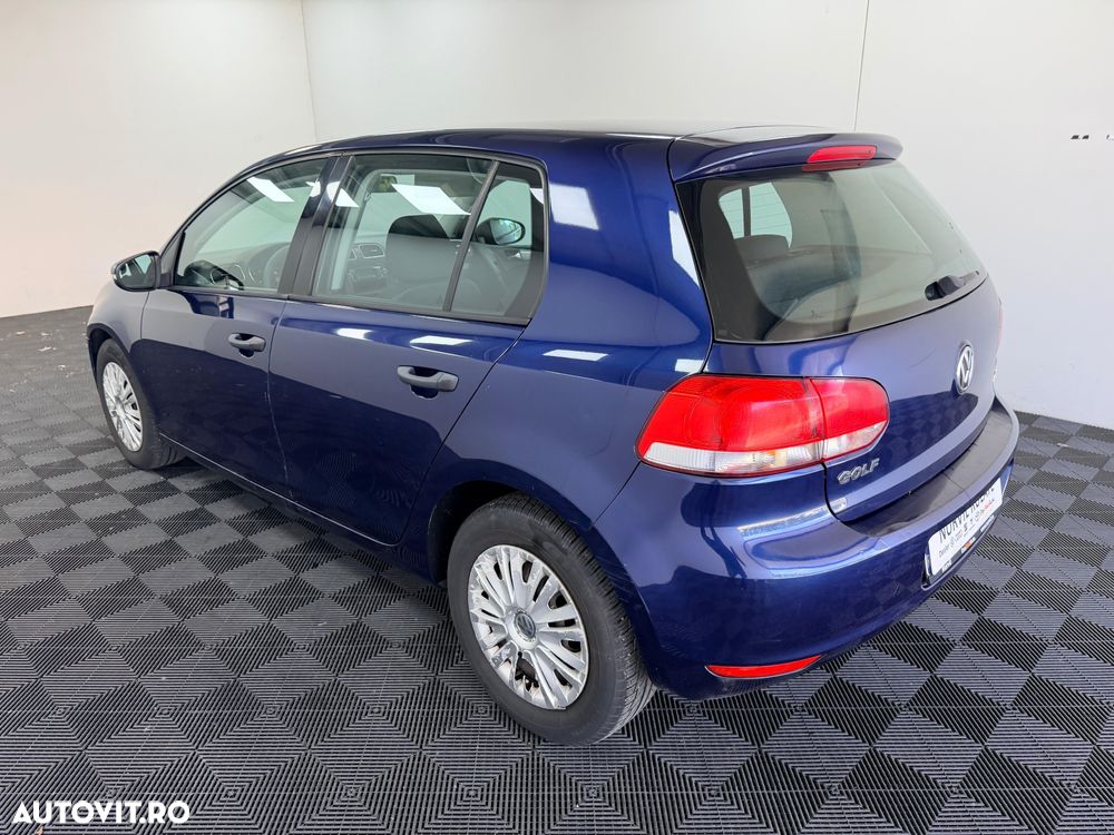 Volkswagen Golf 1.6 TDI DPF Trendline - 12