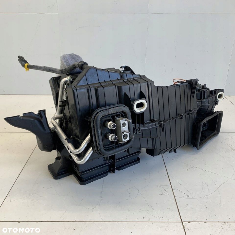 Obudowa nagrzewnicy kpl. MERCEDES CLA 117 LIFT 18r - 2