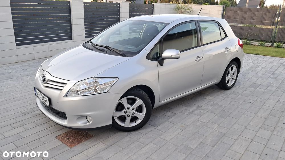 Toyota Auris 1.33 VVT-i - 2