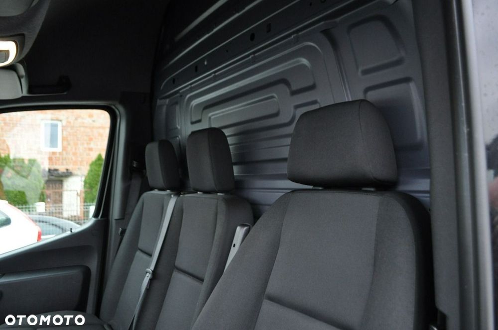 Mercedes-Benz Sprinter - 26