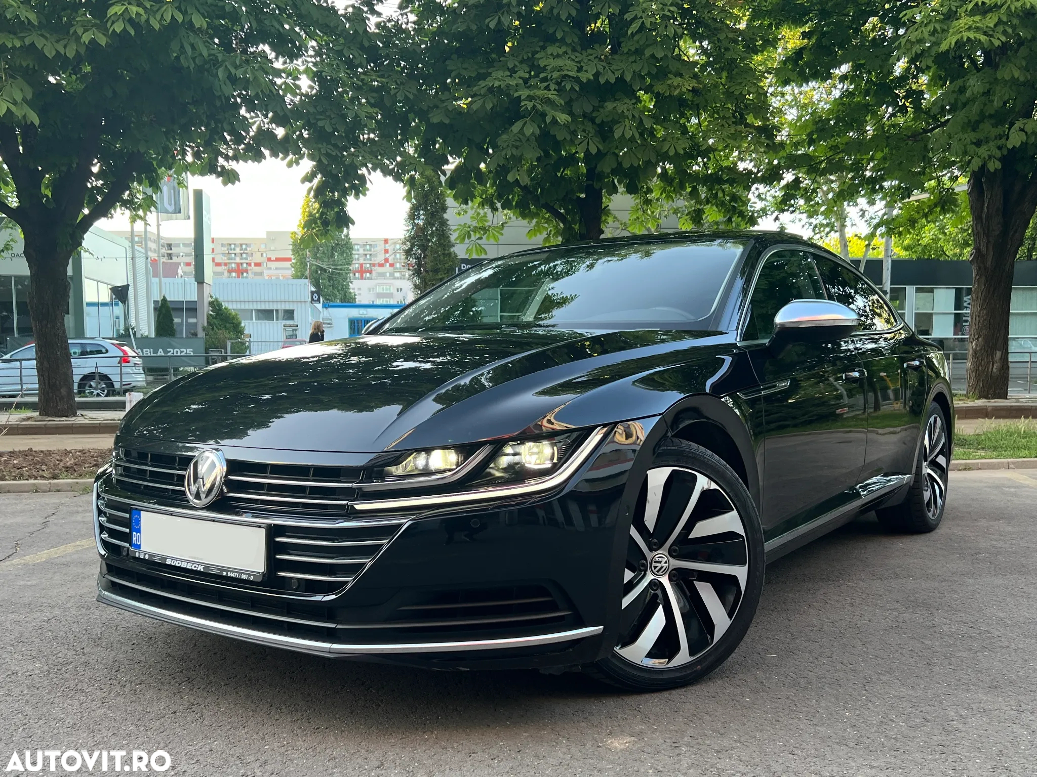 Volkswagen ARTEON 2.0 TDI DSG 4Motion Elegance - 2