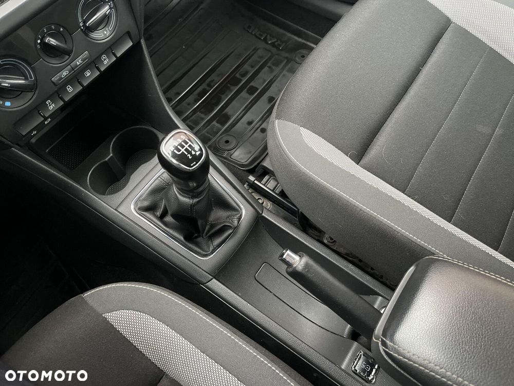 Skoda RAPID 1.0 TSI Ambition - 17