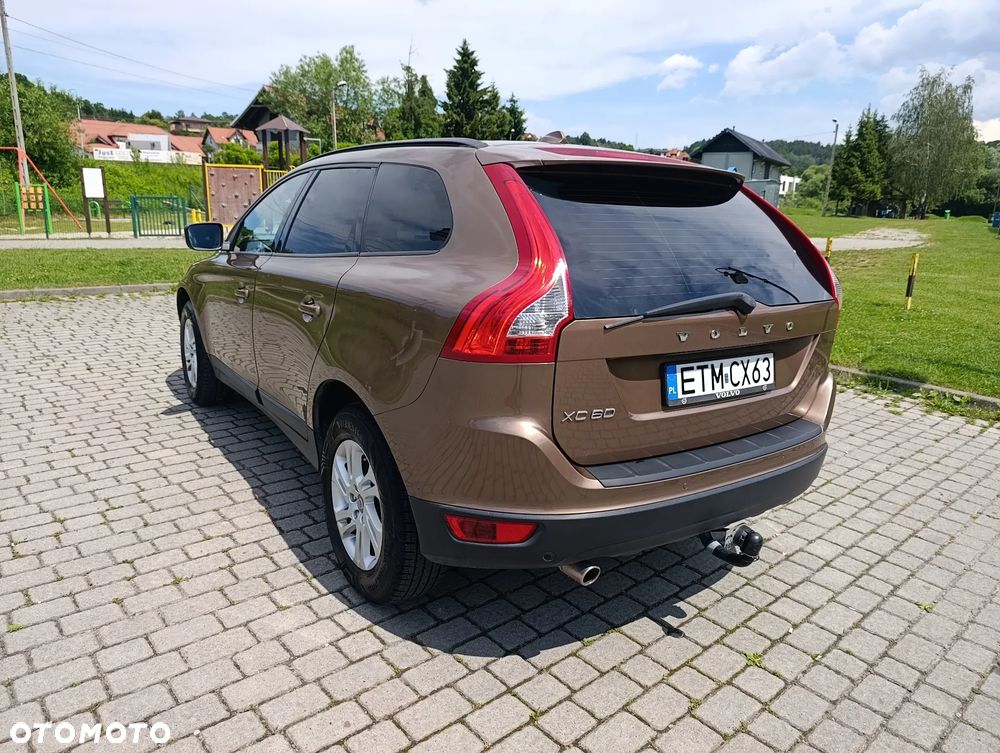 Volvo XC 60 2.4D Momentum - 9