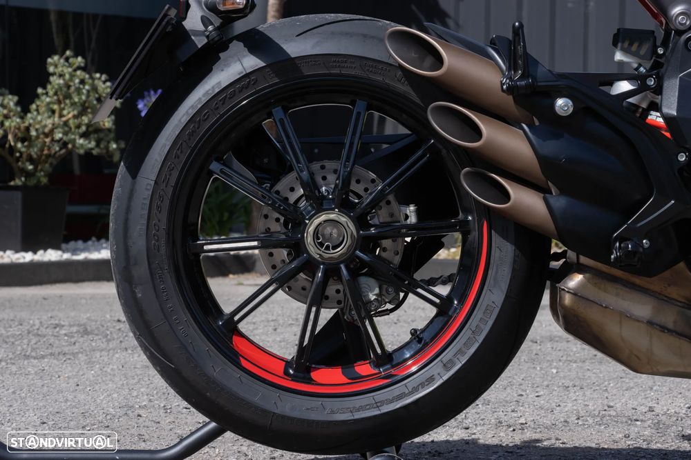 MV Agusta Brutale RR Pirelli Edition 36/50 - 29