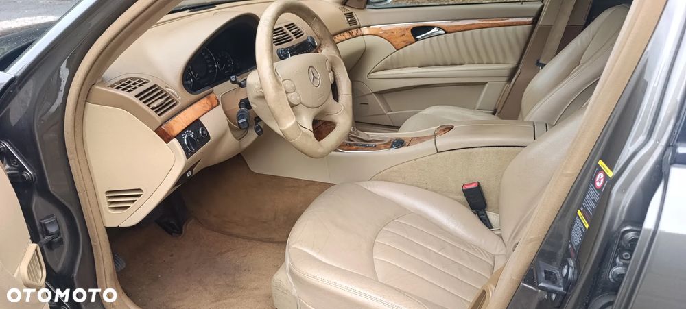 Mercedes-Benz Klasa E 350 4-Matic Elegance - 13