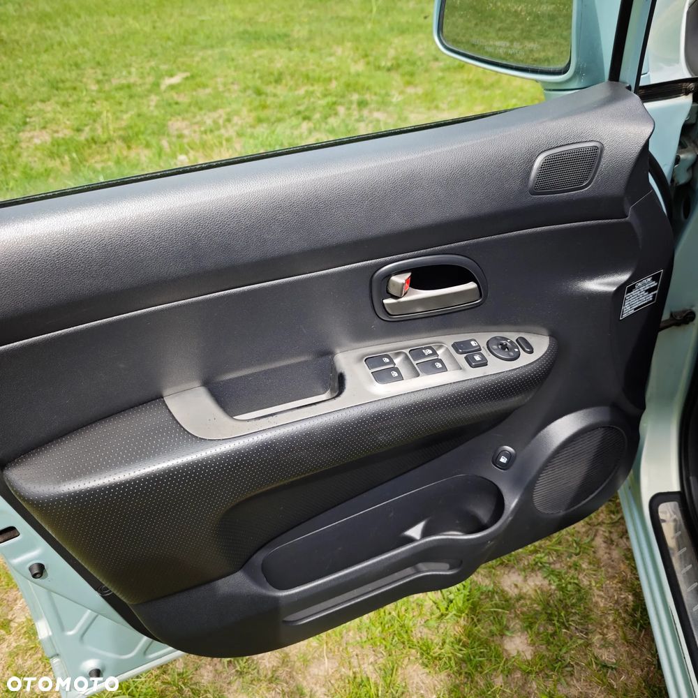 Kia Carens 2.0 CRDi Freedom - 6