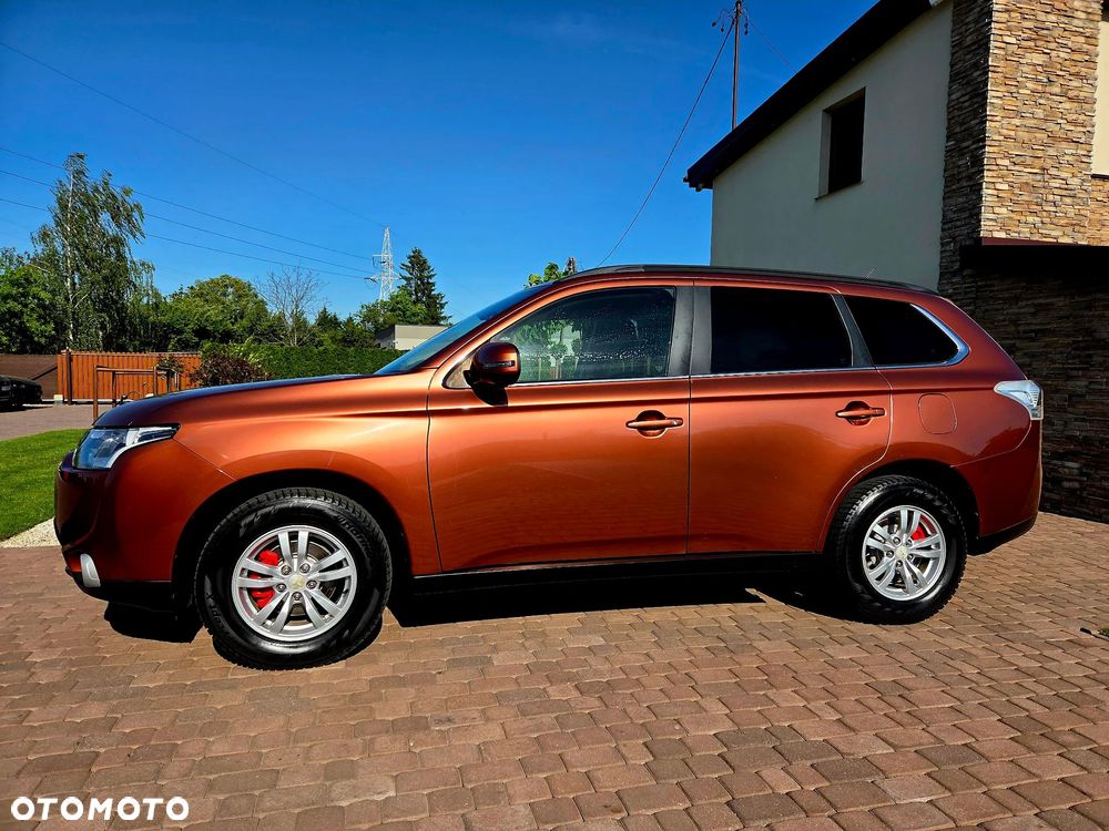 Mitsubishi Outlander - 12