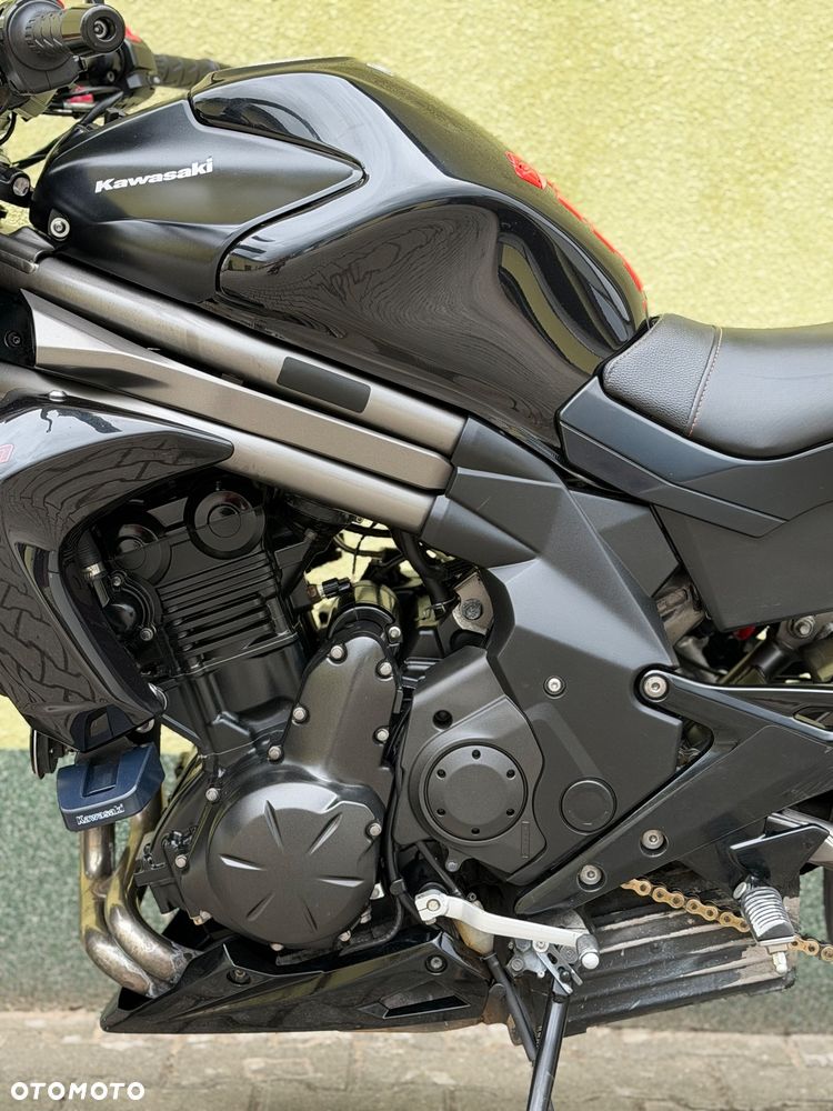 Kawasaki ER - 24