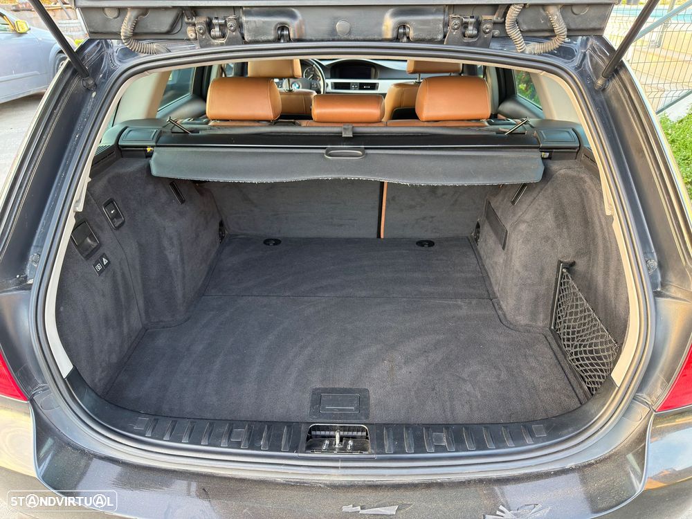 BMW 320 d Navigation - 24