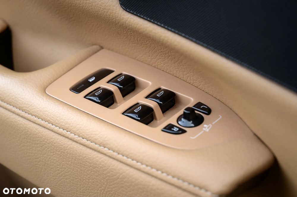 Volvo S90 D4 AWD Momentum - 24