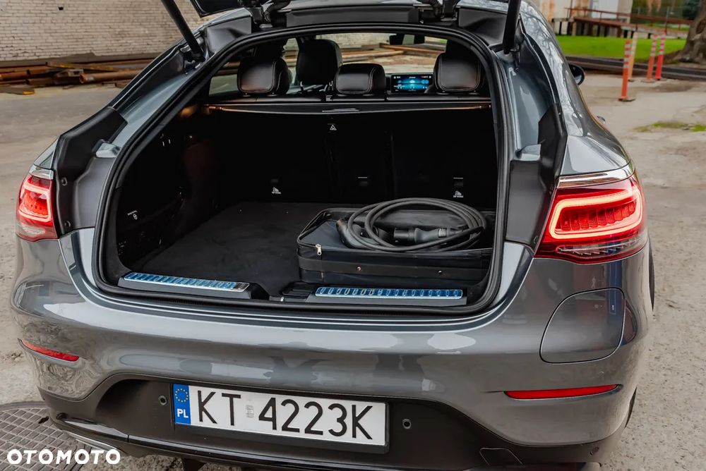 Mercedes-Benz GLC 300 e 4-Matic AMG Line - 17