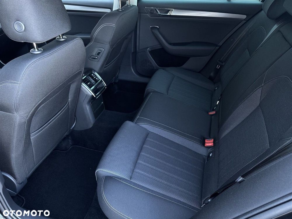 Skoda Superb 2.0 TDI SCR Style DSG - 12