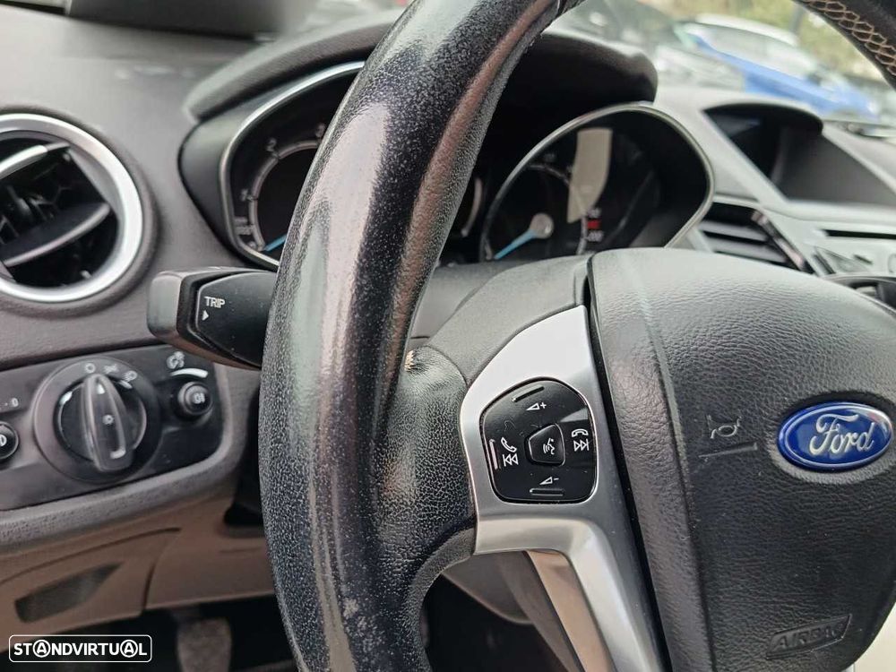 Ford Fiesta 1.5 TDCi Titanium - 14