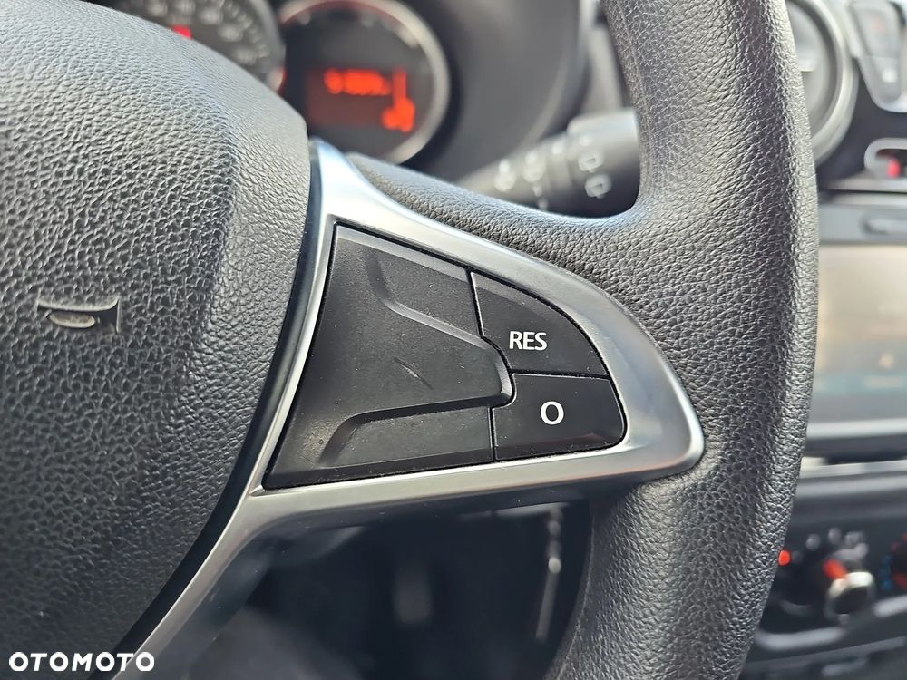 Dacia Lodgy 1.6 SCe Connected by Orange S&S - 14