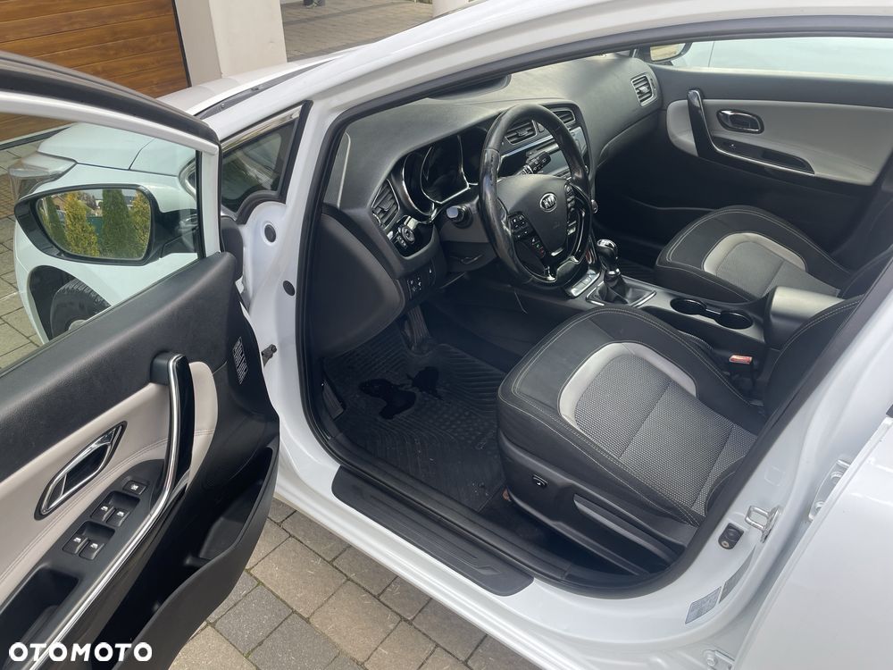 Kia Ceed - 5
