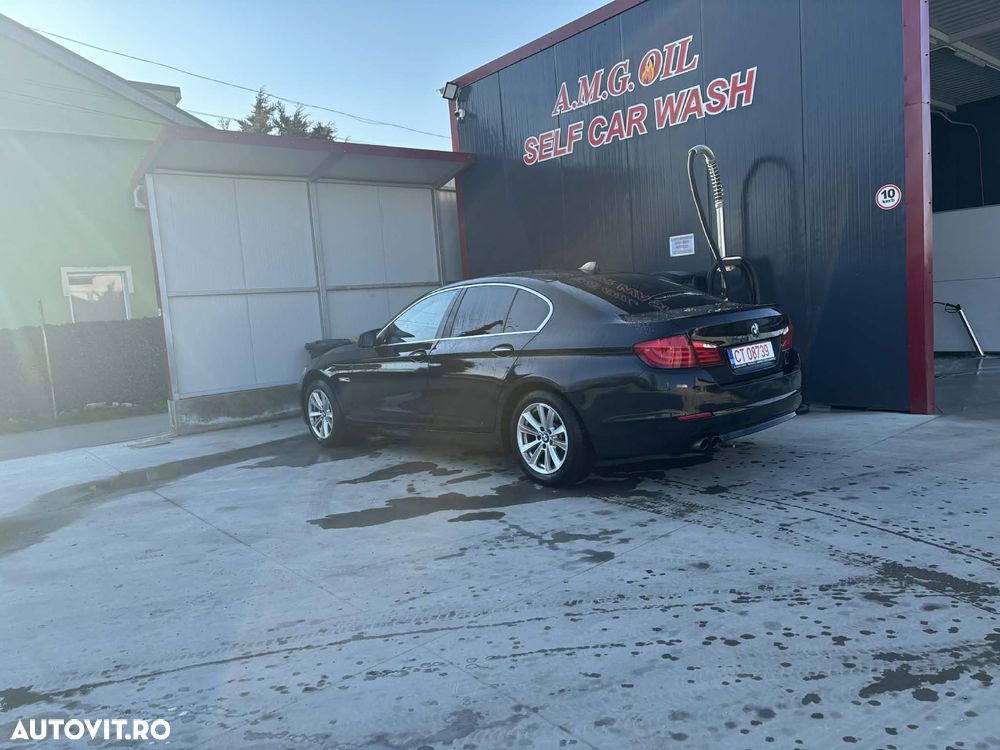 BMW Seria 5 520d Aut. Luxury Line - 4