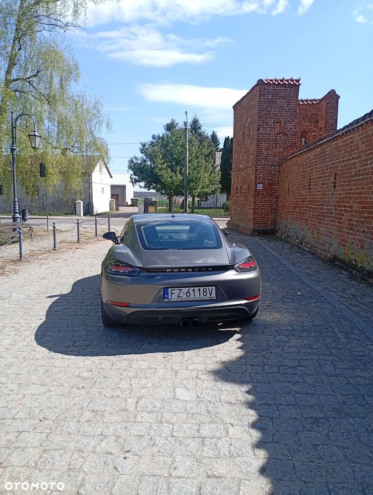 Porsche 718 Cayman - 14
