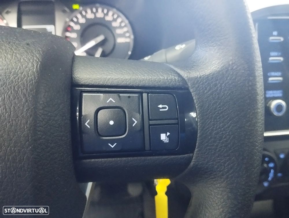 Toyota Hilux 2.4 D-4D 2WD CD CM - 16