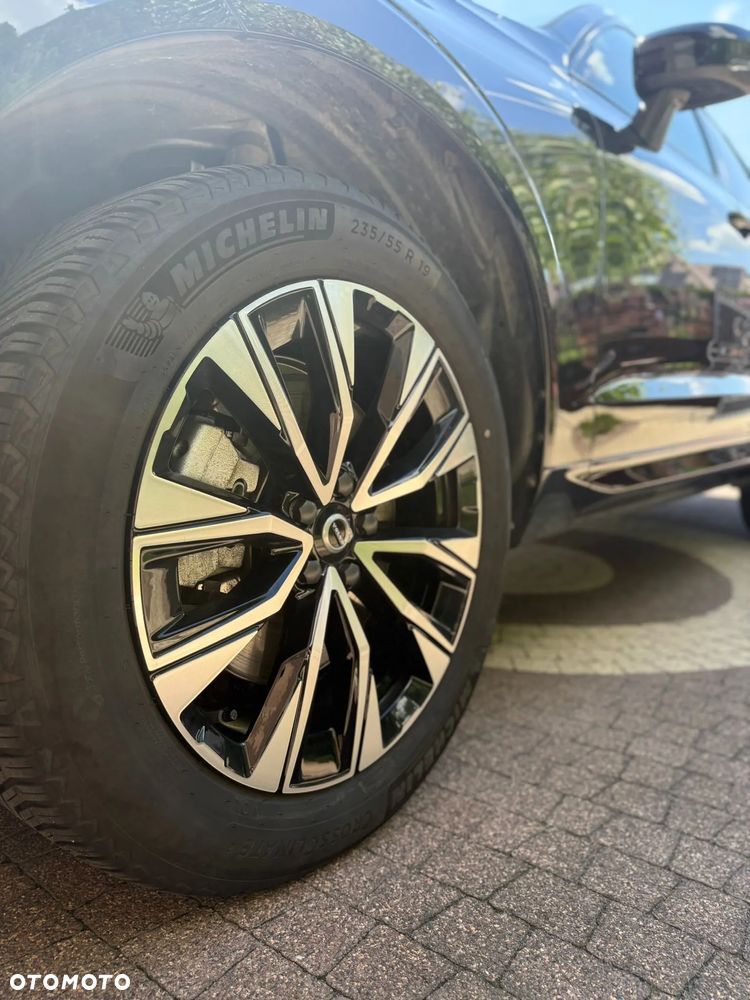 Volvo XC 60 B4 B Plus Dark - 17