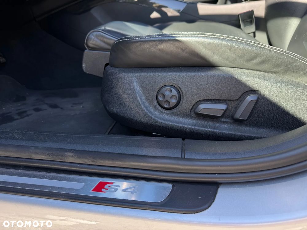 Audi S4 Avant 3.0 TFSI Quattro S tronic - 24