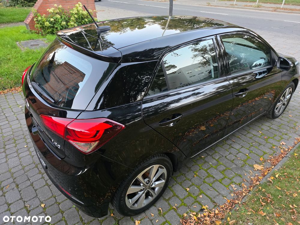 Hyundai i20 - 12