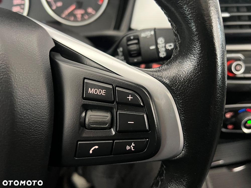 BMW X1 sDrive18i Business Edition - 32