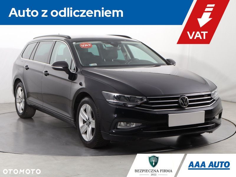 Volkswagen Passat - 1