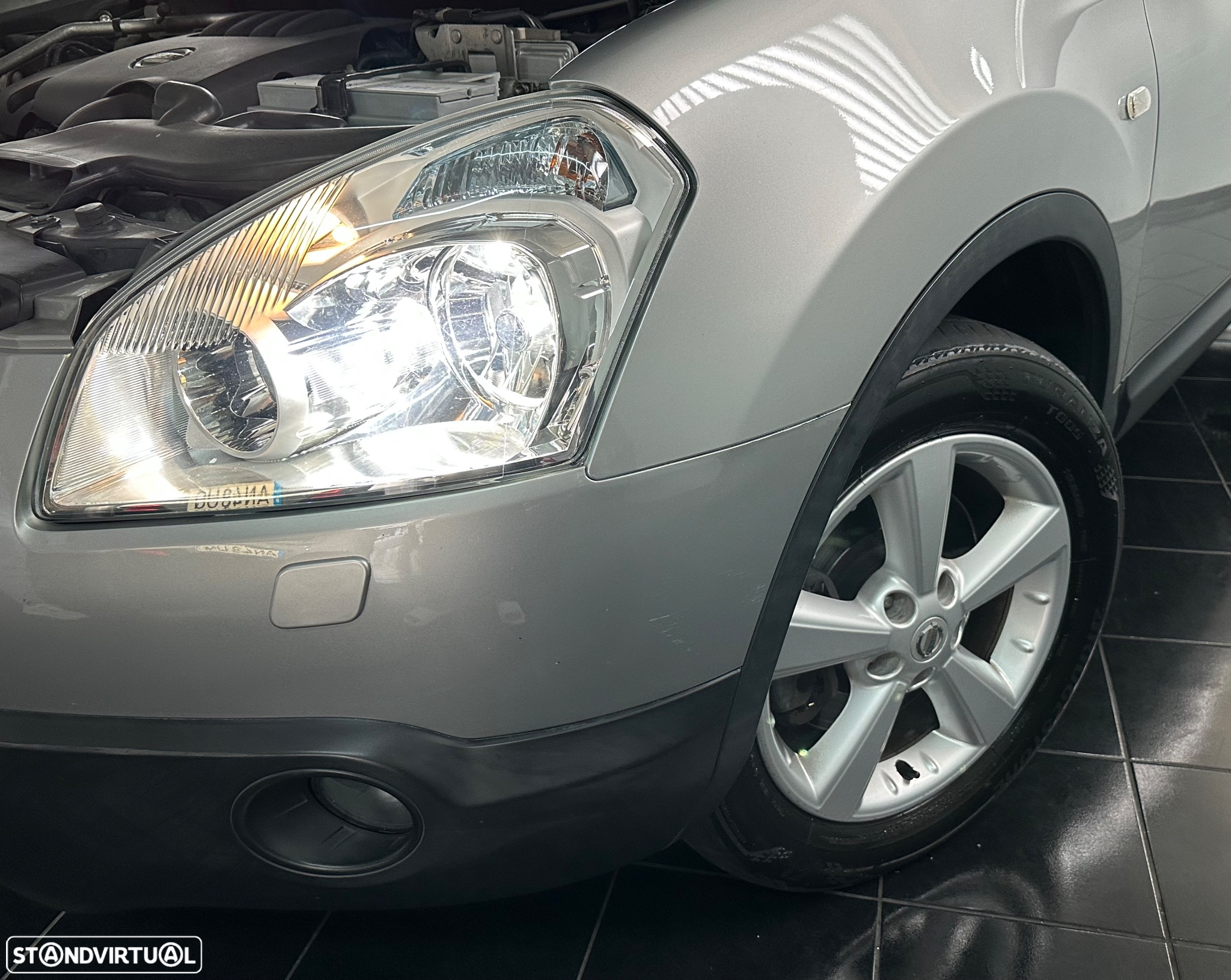 Nissan Qashqai +2 2.0 dCi Tekna Pele Preto +Navi - 29