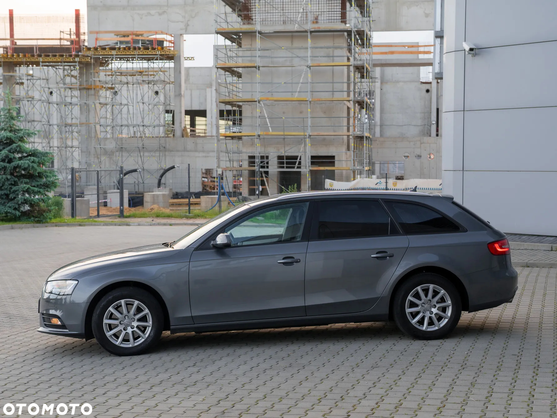Audi A4 2.0 TDI DPF multitronic Ambition - 13