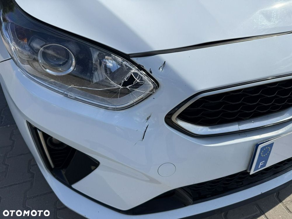 Kia Ceed - 13