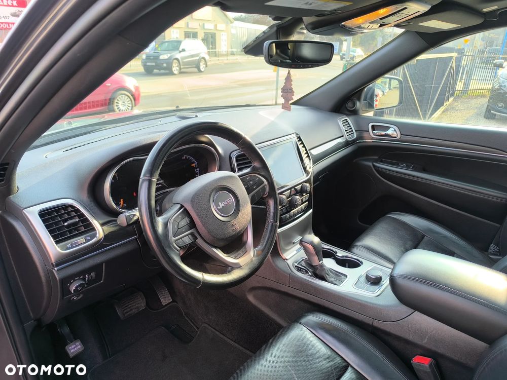 Jeep Grand Cherokee - 8