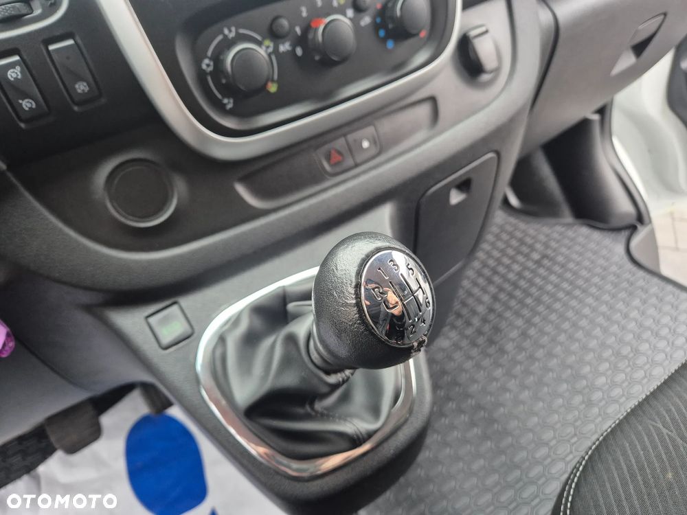 Renault Trafic - 16