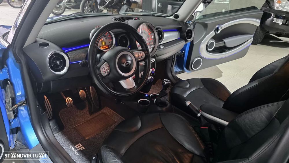 MINI 3 Portas Cooper S - 24